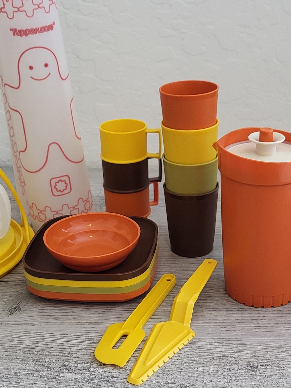 Kids Mini Tupperware Vintage Orange & Yellow Picnic Drink And Baking Set. 20 Pc